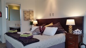 Decoración individual, mobiliario individual, cortinas opacas