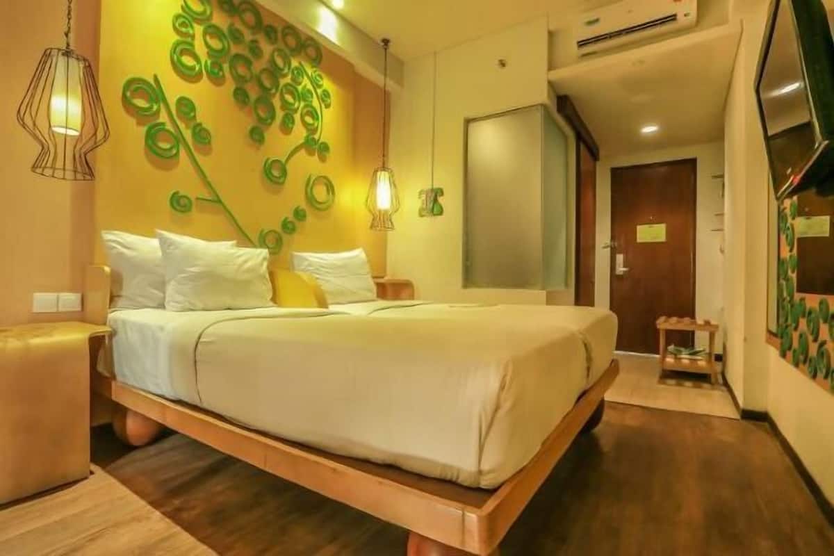1 bedroom, in-room safe, desk, laptop workspace