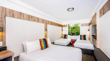 Family Room | Blackout drapes, free WiFi, bed sheets