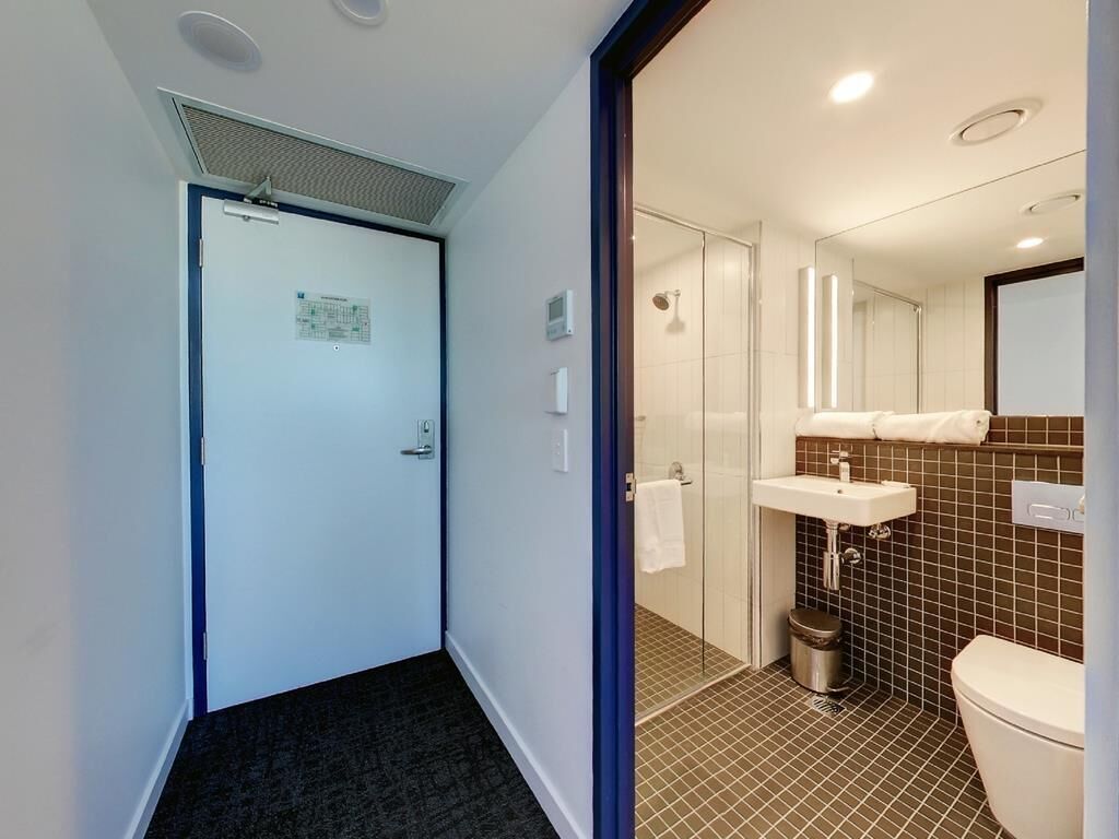Superior Room, 1 Queen Bed | Blackout curtains, free WiFi, bed sheets