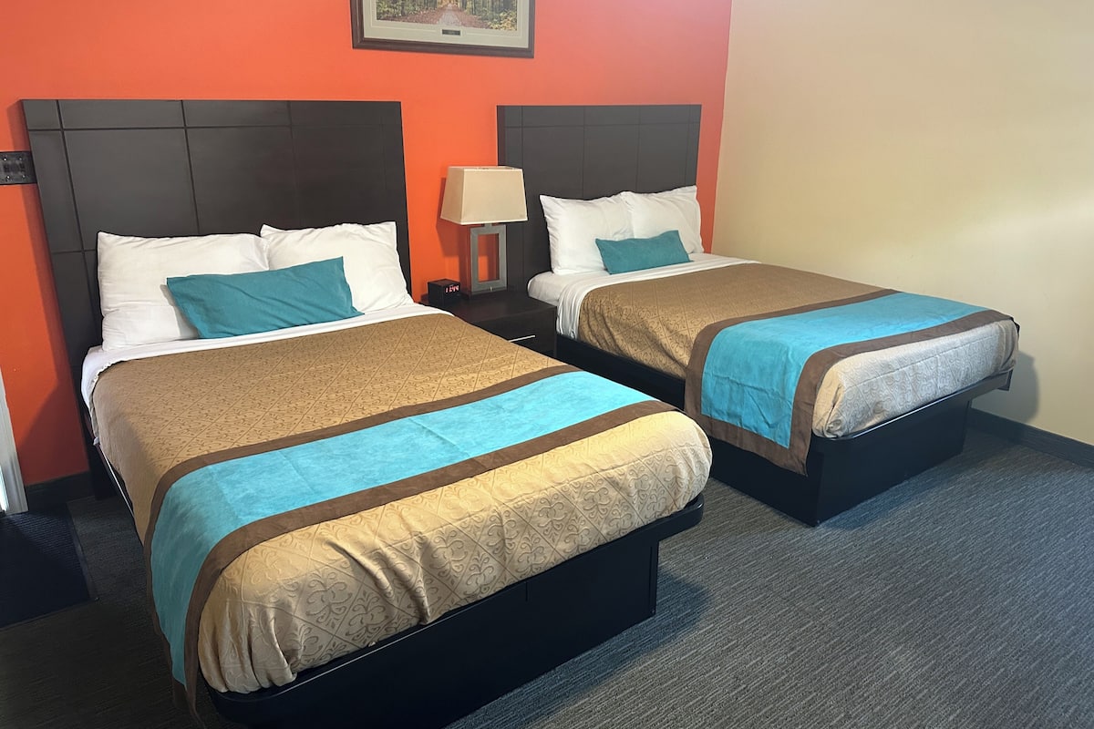 Standard Room, 2 Double Beds | Desk, iron/ironing board, free WiFi, bed sheets