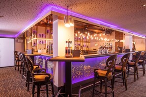 2 quầy bar/khu lounge 