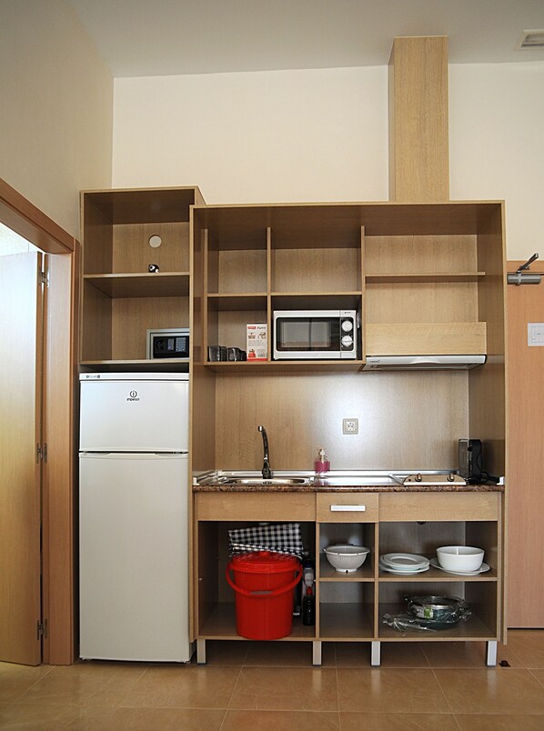 Doppel- oder Zweibettzimmer | Eigene Küche | Großer Kühlschrank