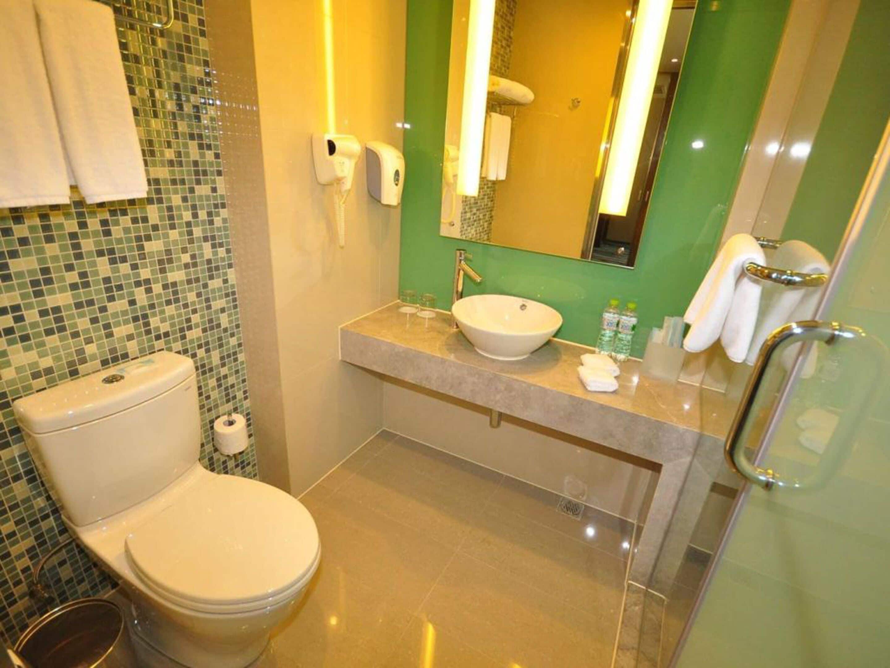 shower, free toiletries, hair dryer, slippers