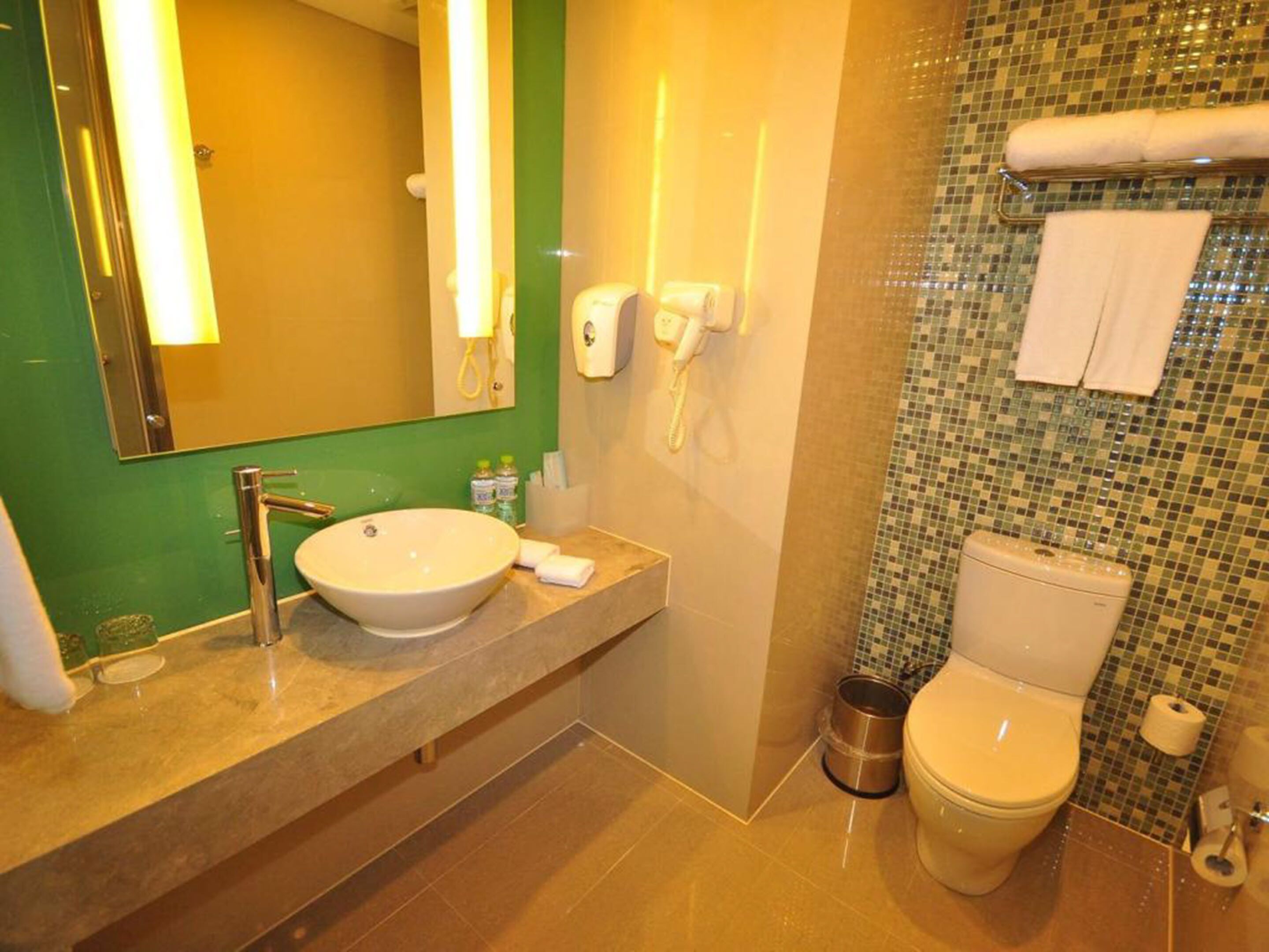 shower, free toiletries, hair dryer, slippers