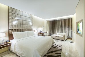 Premier Room | 1 bedroom, premium bedding, minibar, in-room safe - Four Points By Sheraton Dhaka, Gulshan (Dhaka)