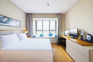 In-room safe, iron/ironing board, cots/infant beds, free WiFi - Golden Tulip K-Land Suzhou Residence (Suzhou)