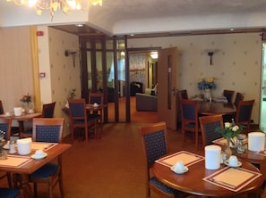 Desayuno buffet incluido todos los días
