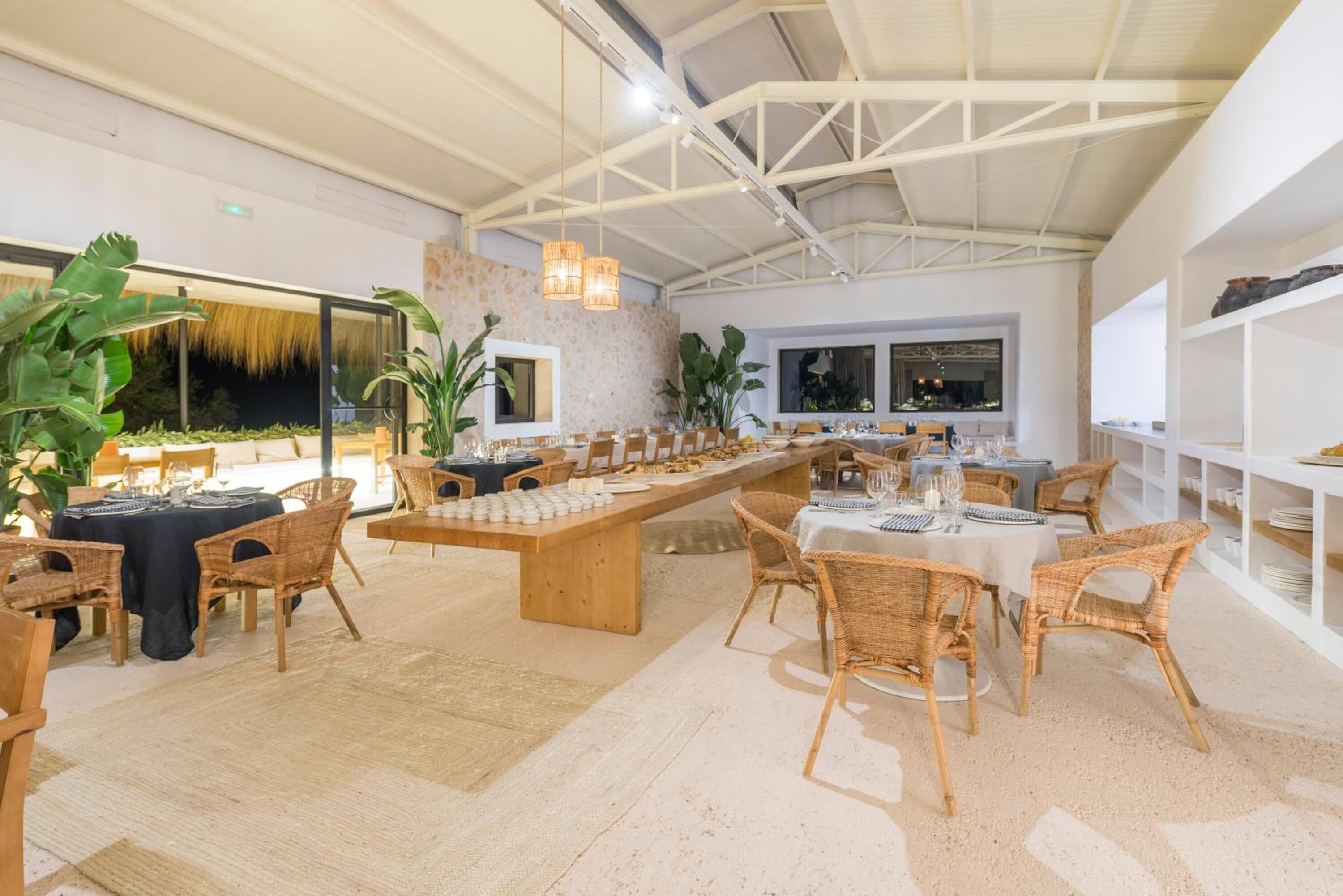 breakfast, lunch, dinner served; local cuisine, garden views