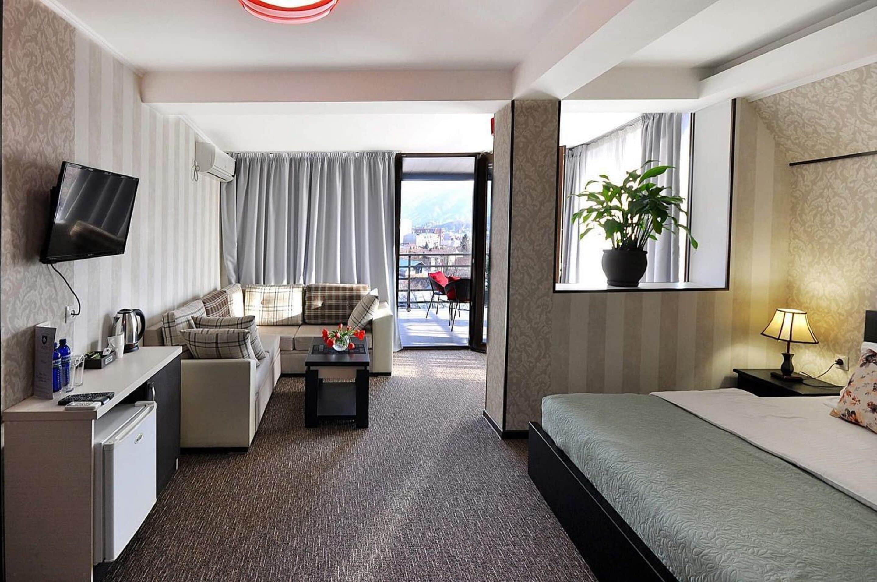 studio, terrace | frette italian sheets, premium bedding, memory-foam beds, in-room safe