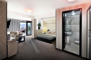 Studio, Terrace | Frette Italian sheets, premium bedding, memory foam beds, in-room safe - Light House - Old City (Tbilisi)