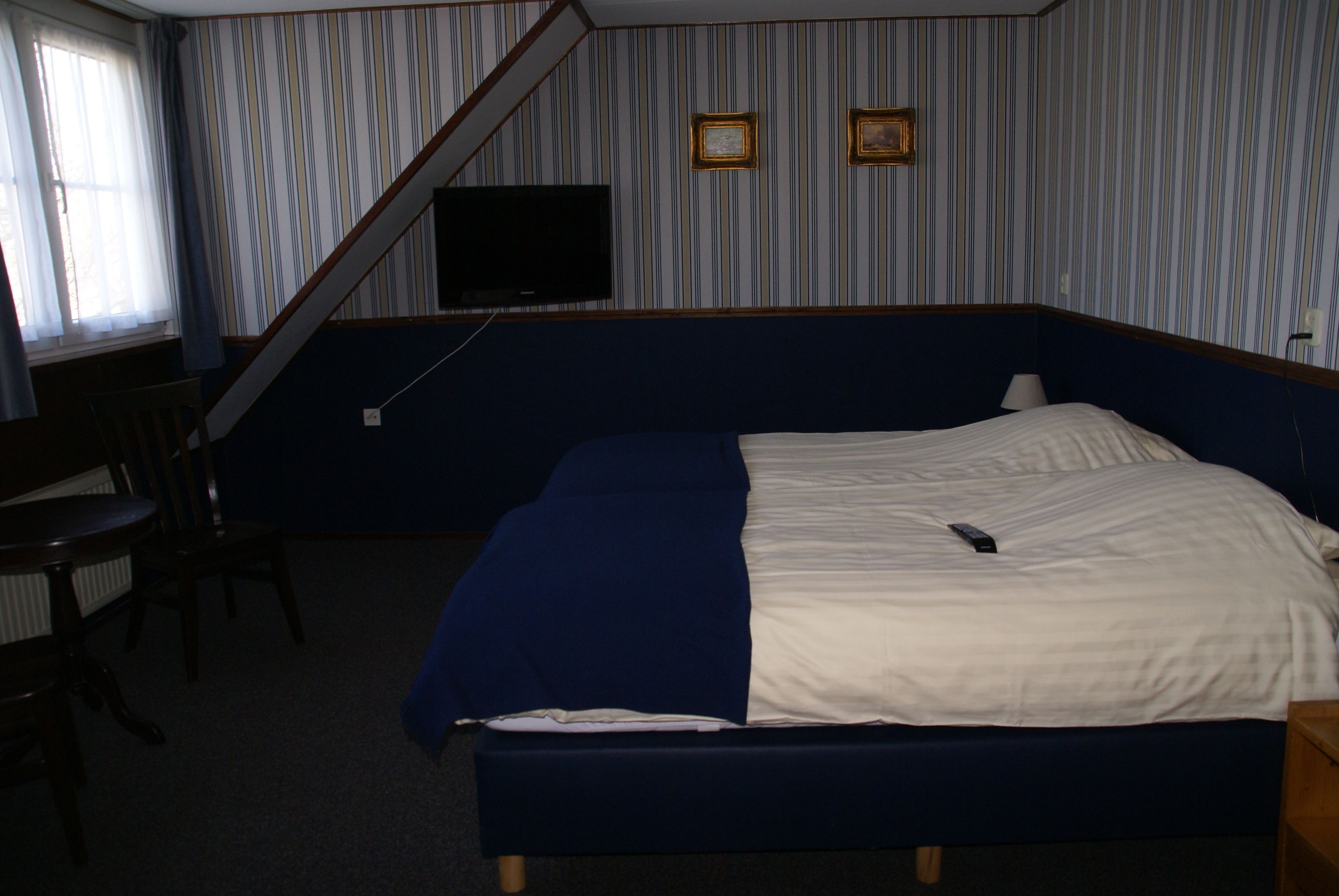 deluxe double room | cots/infant beds, free wifi, bed sheets