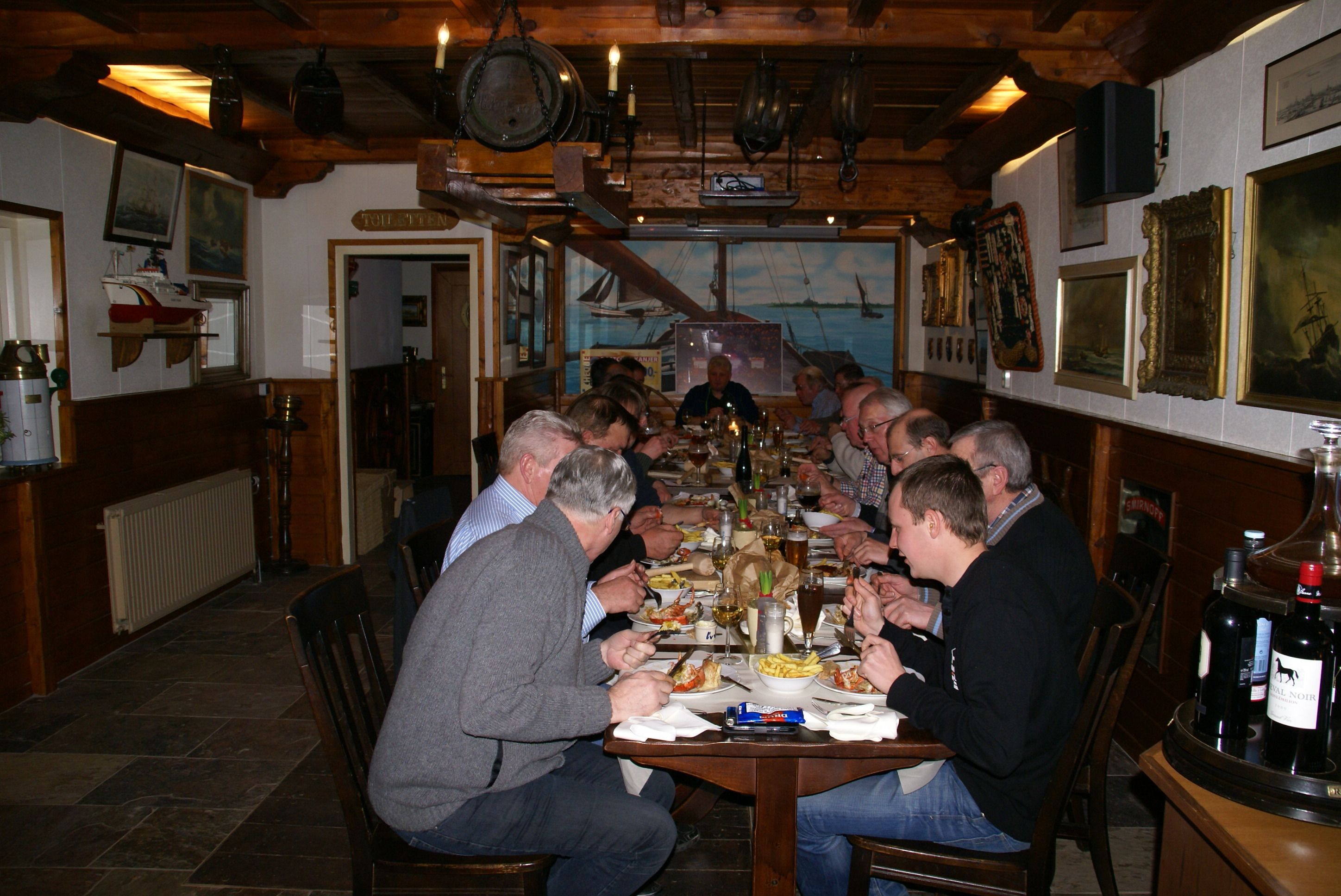 breakfast, lunch, dinner served; local cuisine, al fresco dining