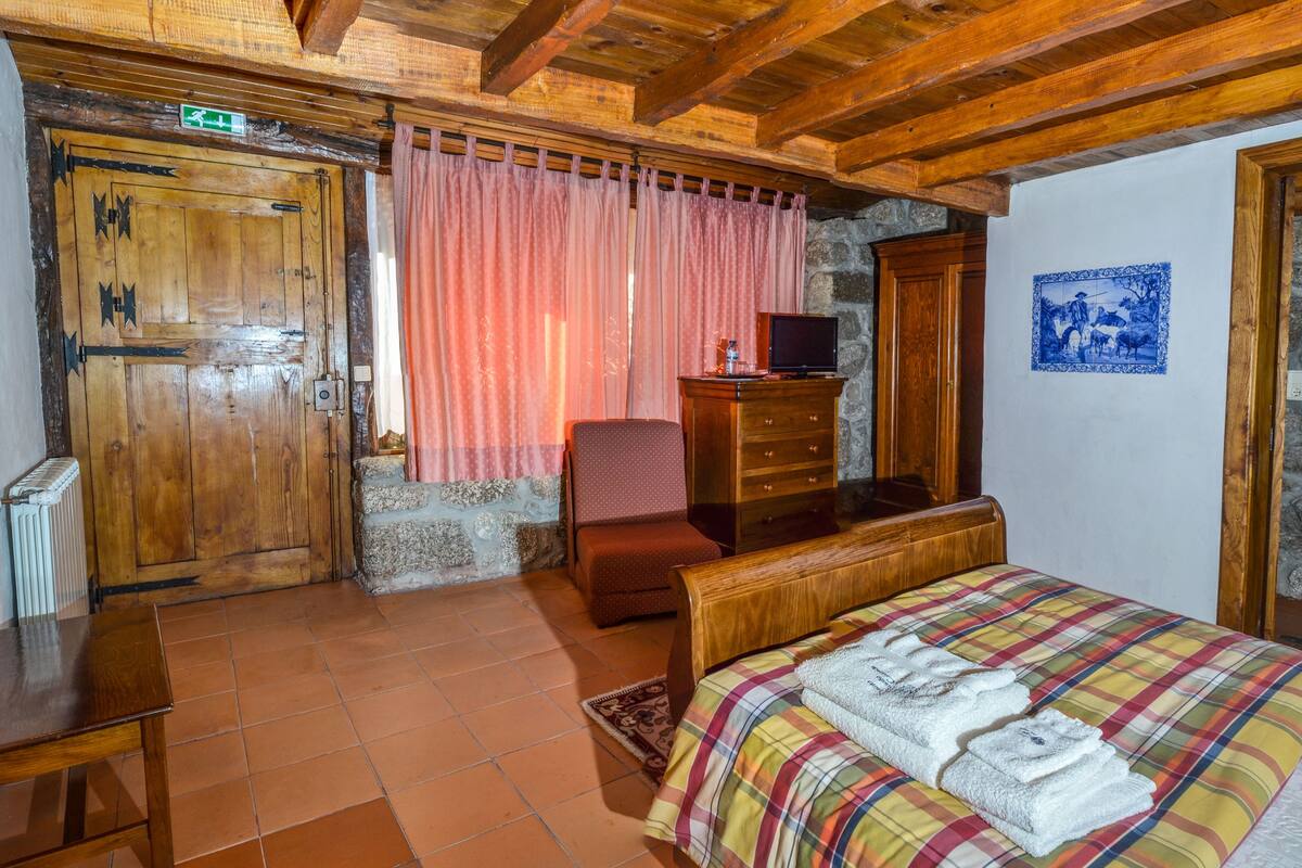Basic Double Room | Free WiFi