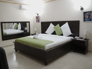 Classic Studio Suite, 1 King Bed