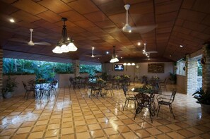 Free daily full breakfast  - Kemael Hotel (Tabarre)