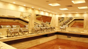Buffet - Country Inn & Suites by Radisson, Bathinda (Bathinda)