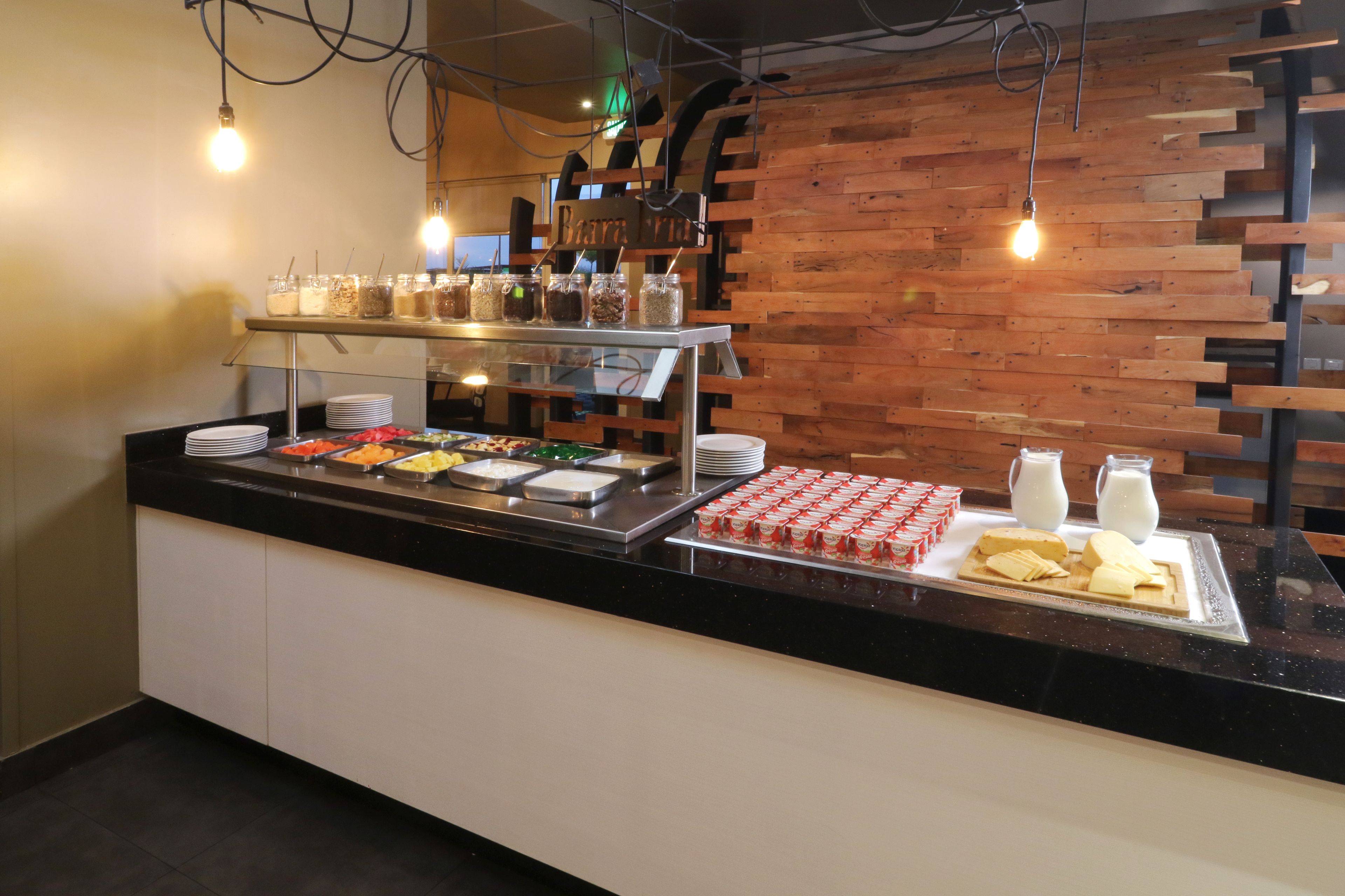 breakfast, lunch, dinner served; fusion cuisine