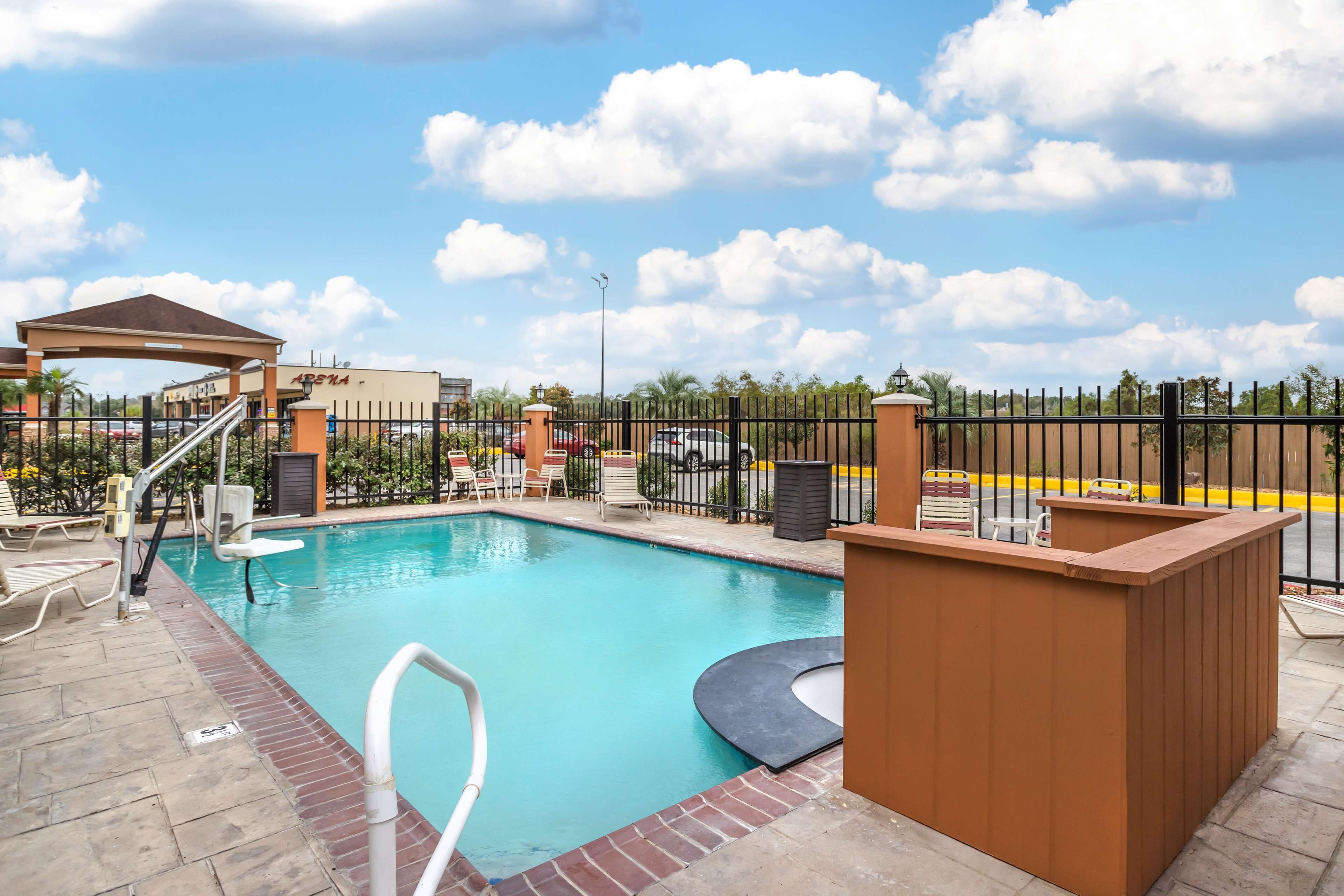 Seasonal outdoor pool, open 10 AM to 10 PM, pool loungers