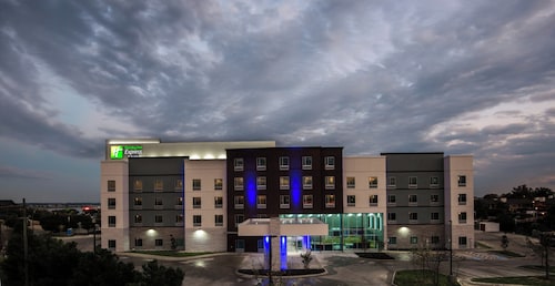 Holiday Inn Express & Suites Garland E - Lake Hubbard I30 by IHG