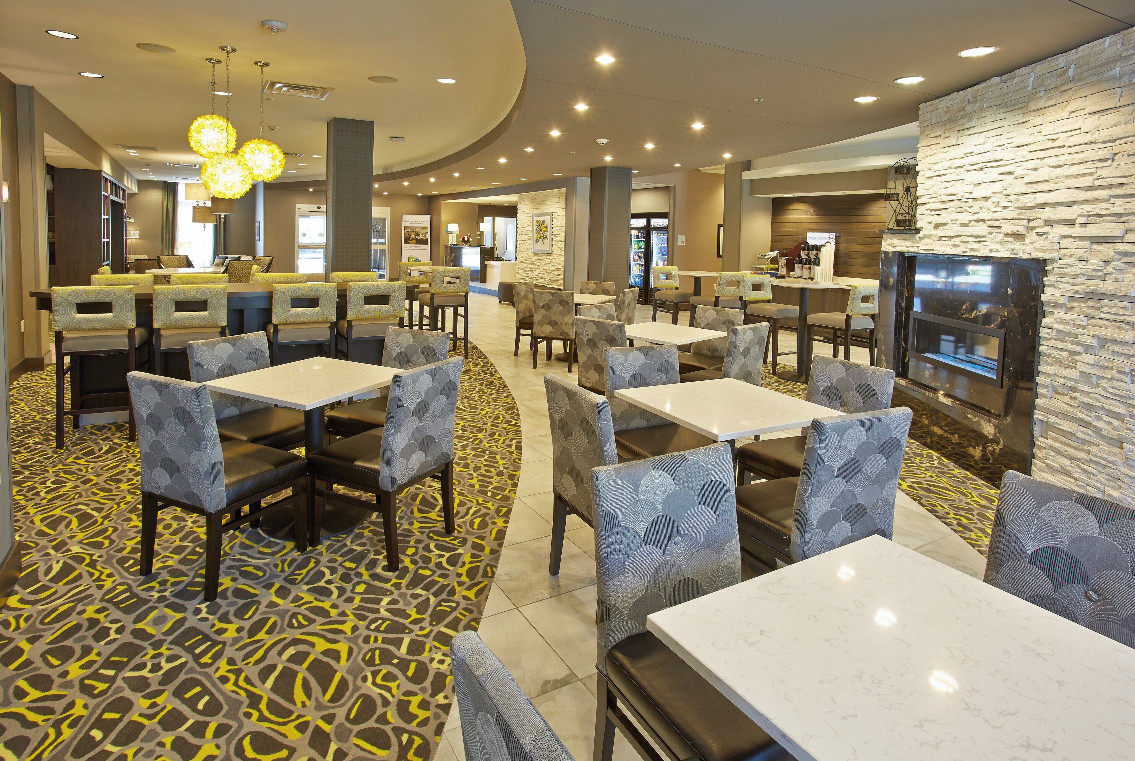 Foto - Holiday Inn Express & Suites Madison Central by IHG