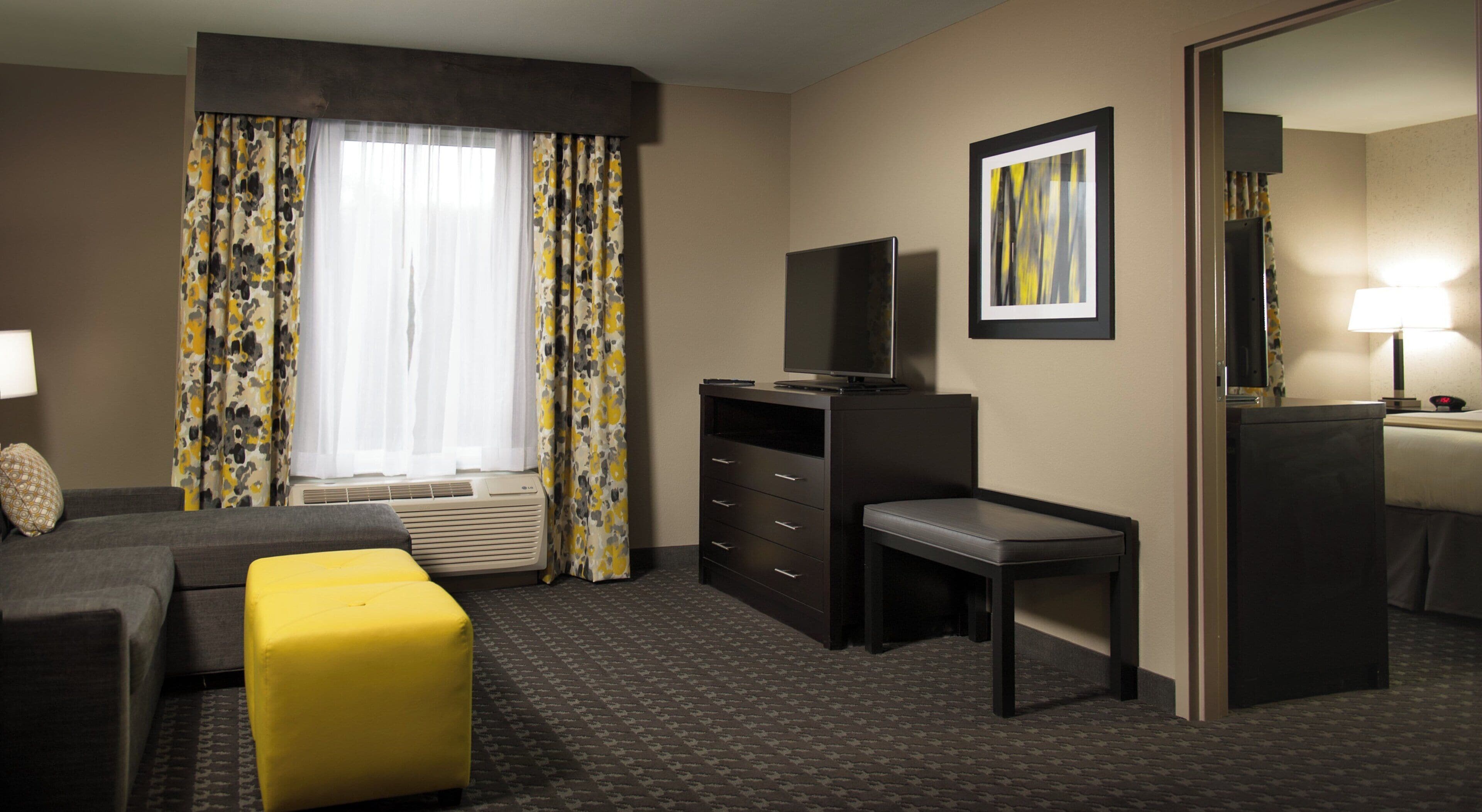 Foto - Holiday Inn Express & Suites Madison Central by IHG