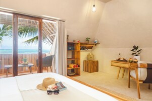 Standard Sea View | 埃及棉床单、免费迷你吧物品、客房内保险箱、办公桌