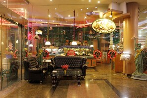 Restaurant - Business Hotel Tomang (Jakarta)
