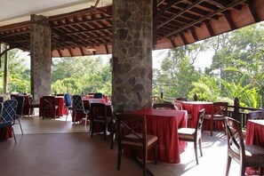Dining - Campago Resort Hotel (Bukittinggi)