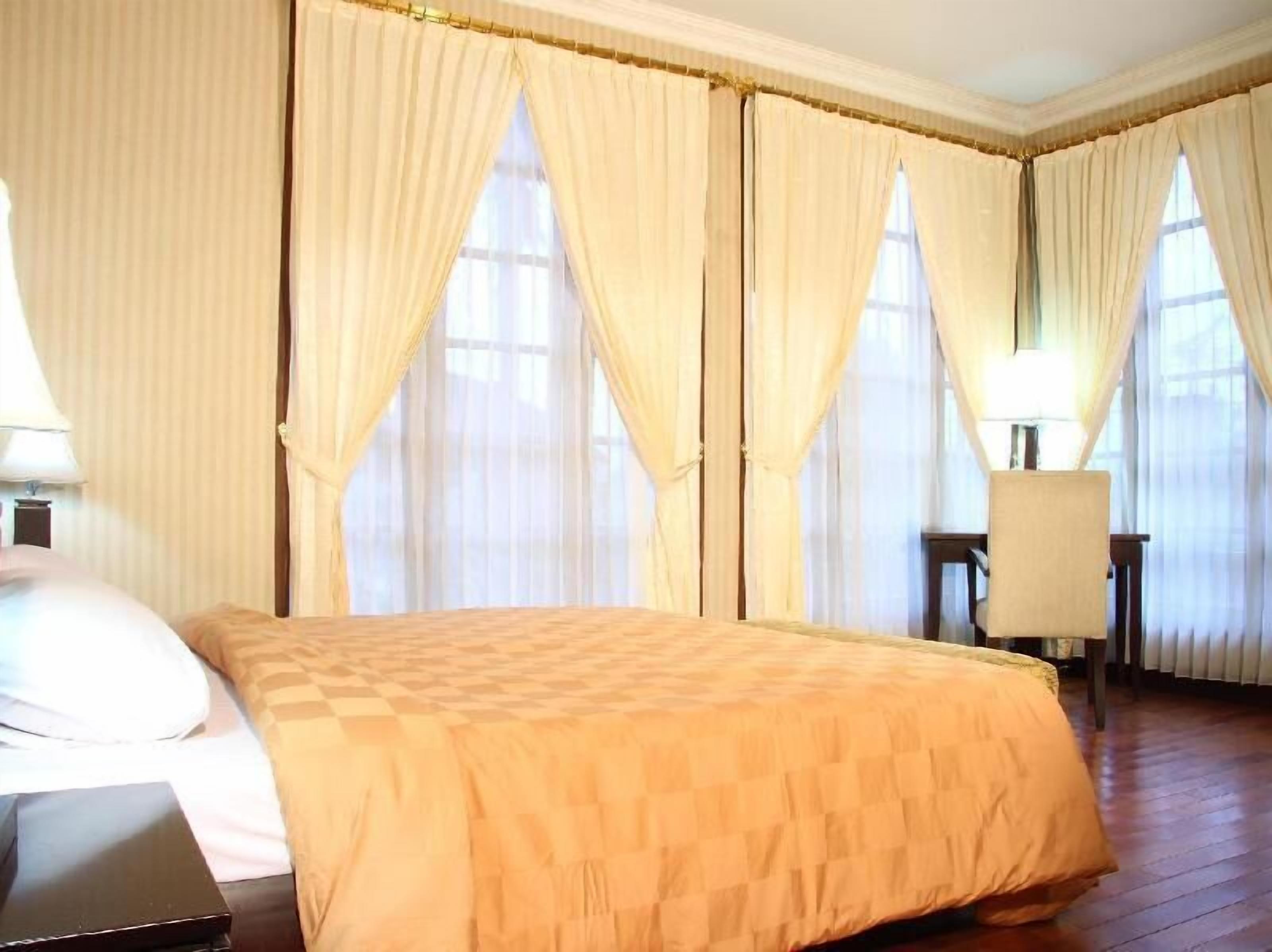 Accès au Wi-Fi (inclus), literie fournie