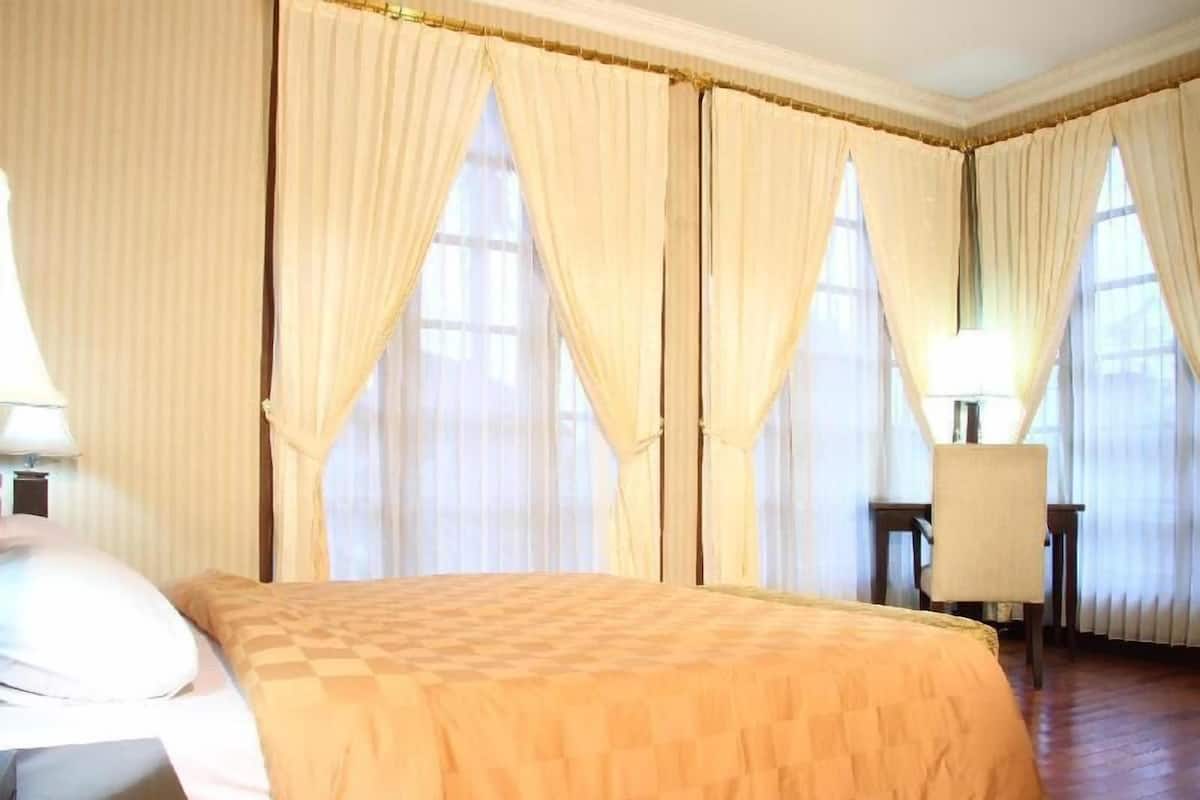 واي فاي مجانًا وملاءات أسرّة