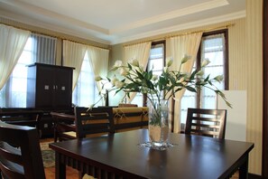 In-room dining - Campago Resort Hotel (Bukittinggi)