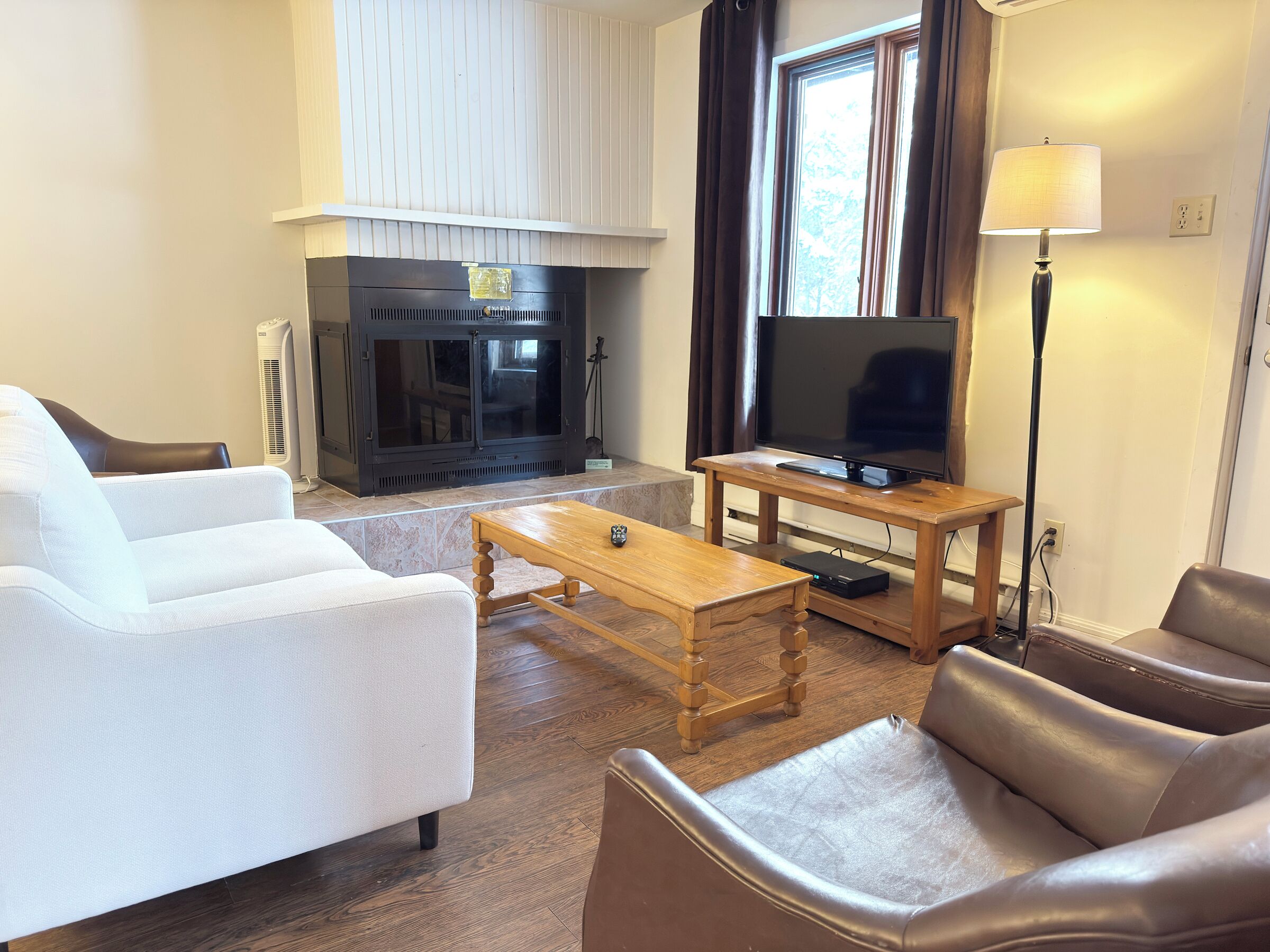 Chalets Montmorency, condominiums 3 chambres | Coin séjour