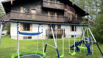 Appartement, 1 slaapkamer, airconditioning | Kinderspeelruimte - buiten