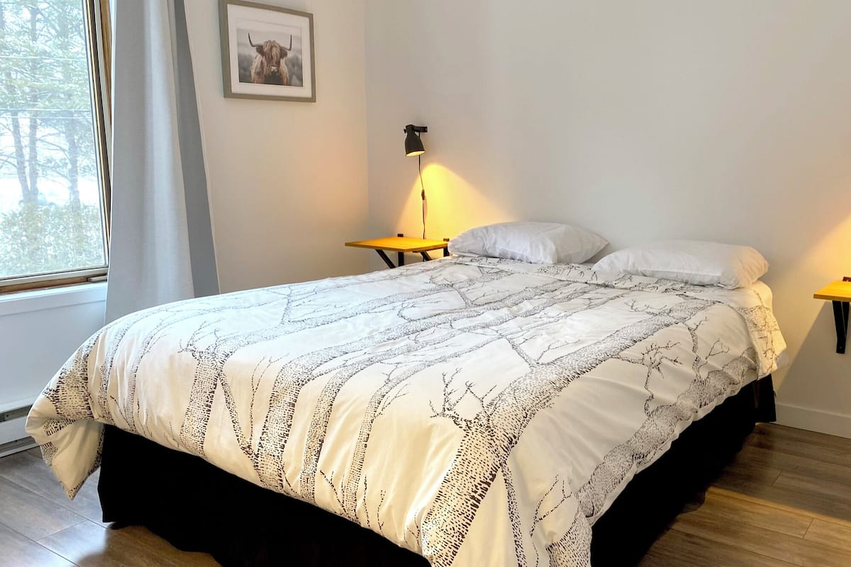 Condo, 1 habitación, aire acondicionado | 5 habitaciones, decoración personalizada y muebles diferentes