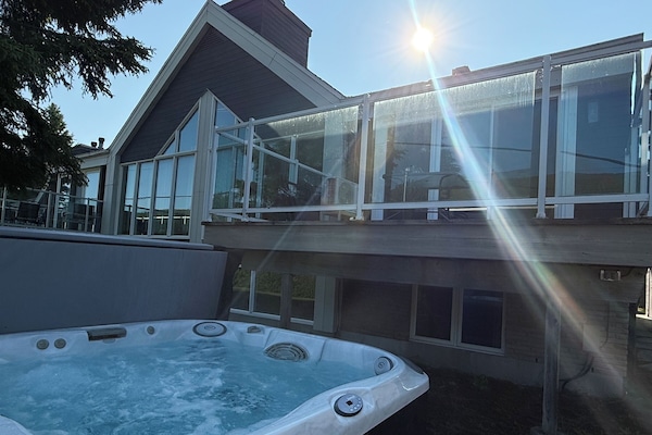 Vila, banheira de imersão (4-Bedroom w/spa) | Banheira de hidromassagem particular