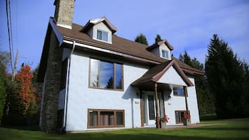 Chalet 1765, 6 Bedrooms | 5 bedrooms, individually decorated, individually furnished