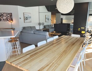 Villa, 5 Bedrooms SPA | In-room dining - Chalets Montmorency Mont-Sainte-Anne (Saint Ferreol les Neiges)