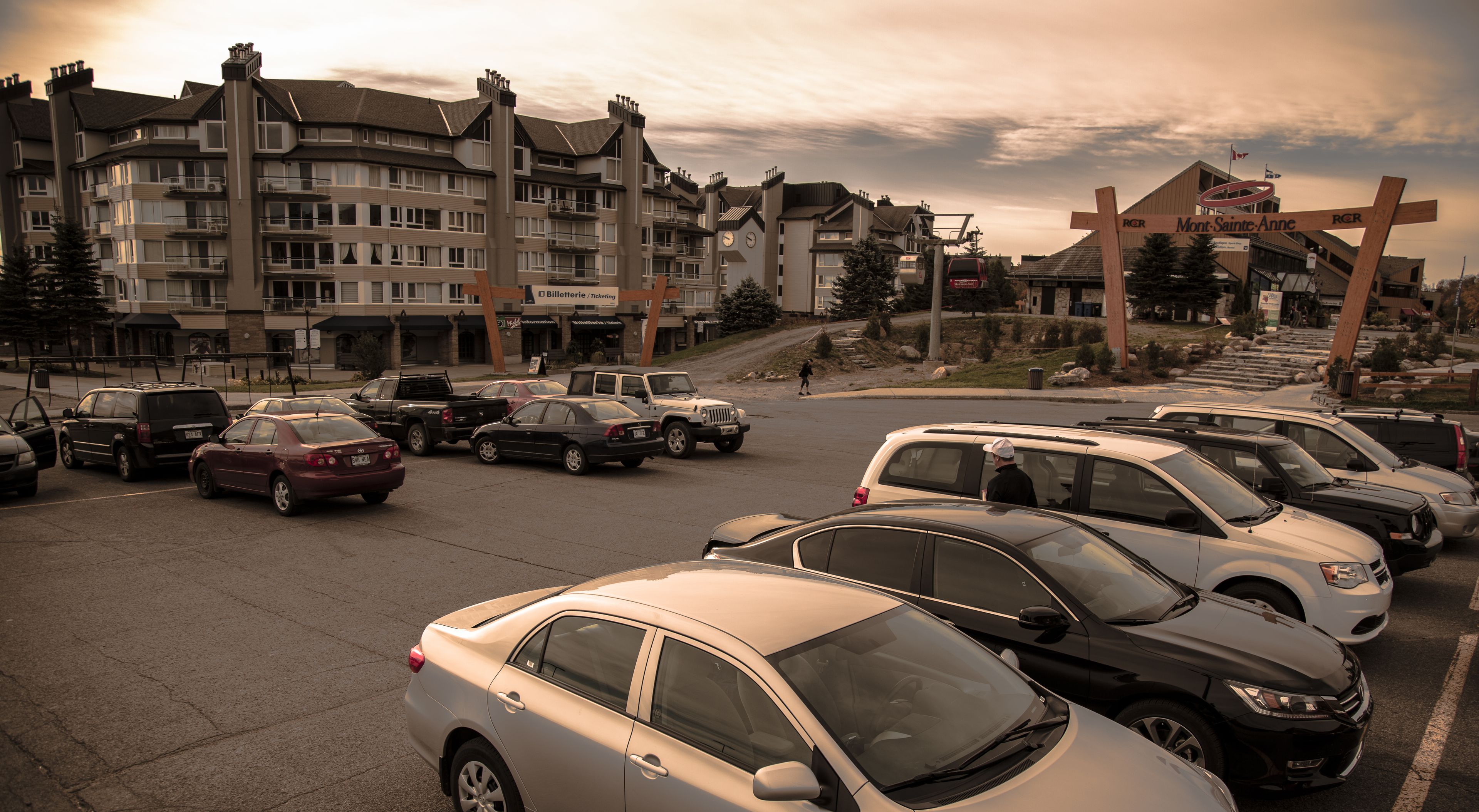 5 bedrooms, individually decorated, individually furnished