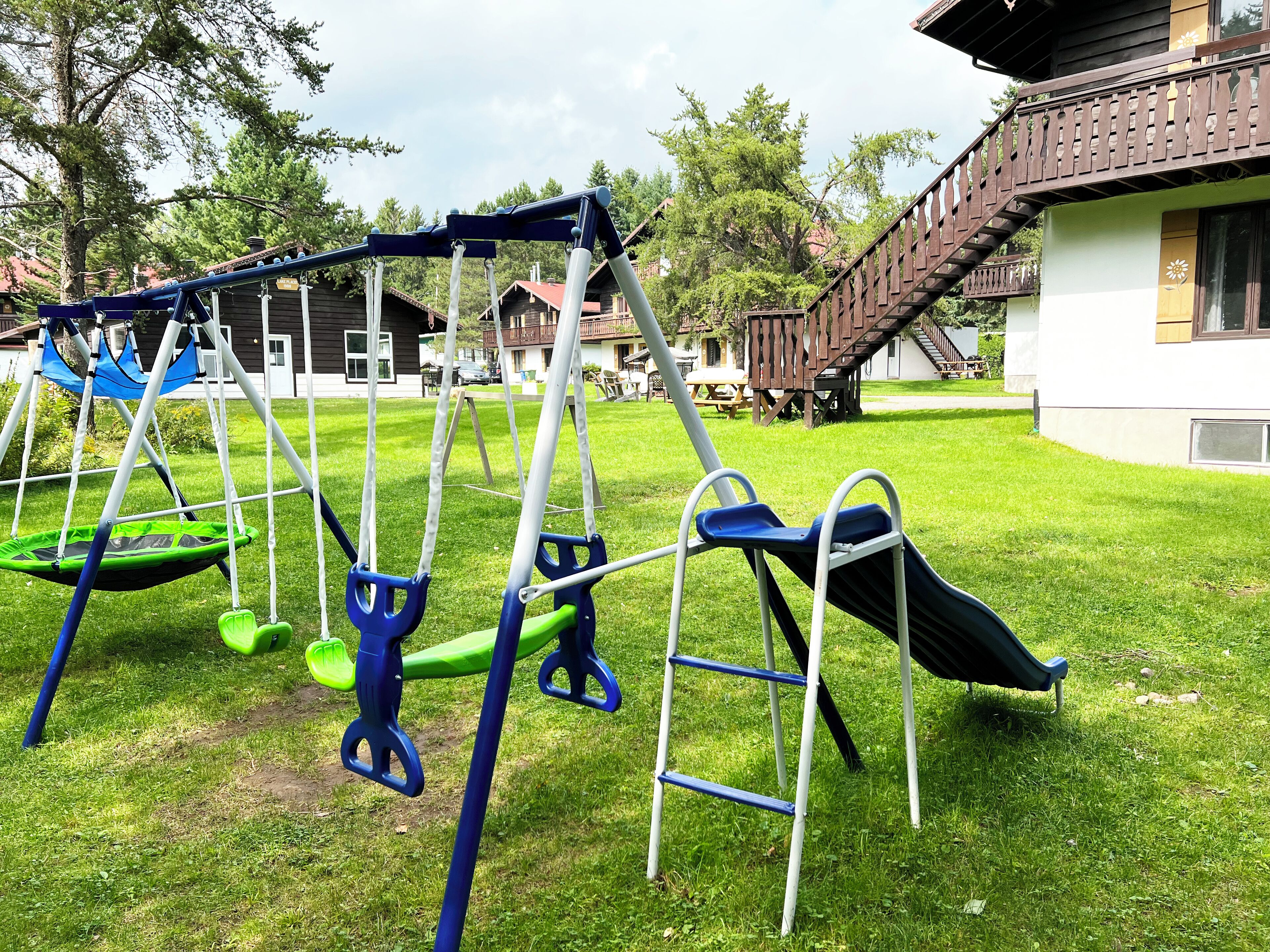 children’s play area – outdoor