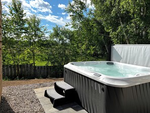 Villa, 5 Bedrooms SPA | Private spa tub - Chalets Montmorency Mont-Sainte-Anne (Saint Ferreol les Neiges)