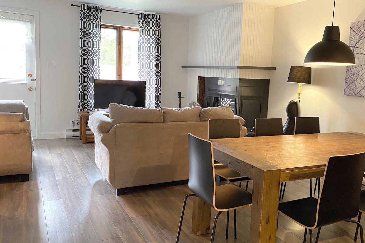 Condo, 3 habitaciones (A/C) | Área de sala de estar
