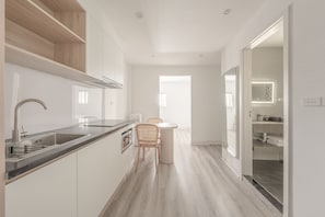 Egyptian cotton sheets, hypo-allergenic bedding, Select Comfort beds - Dom's Residence & Hotel Hanoi (Hanoi)