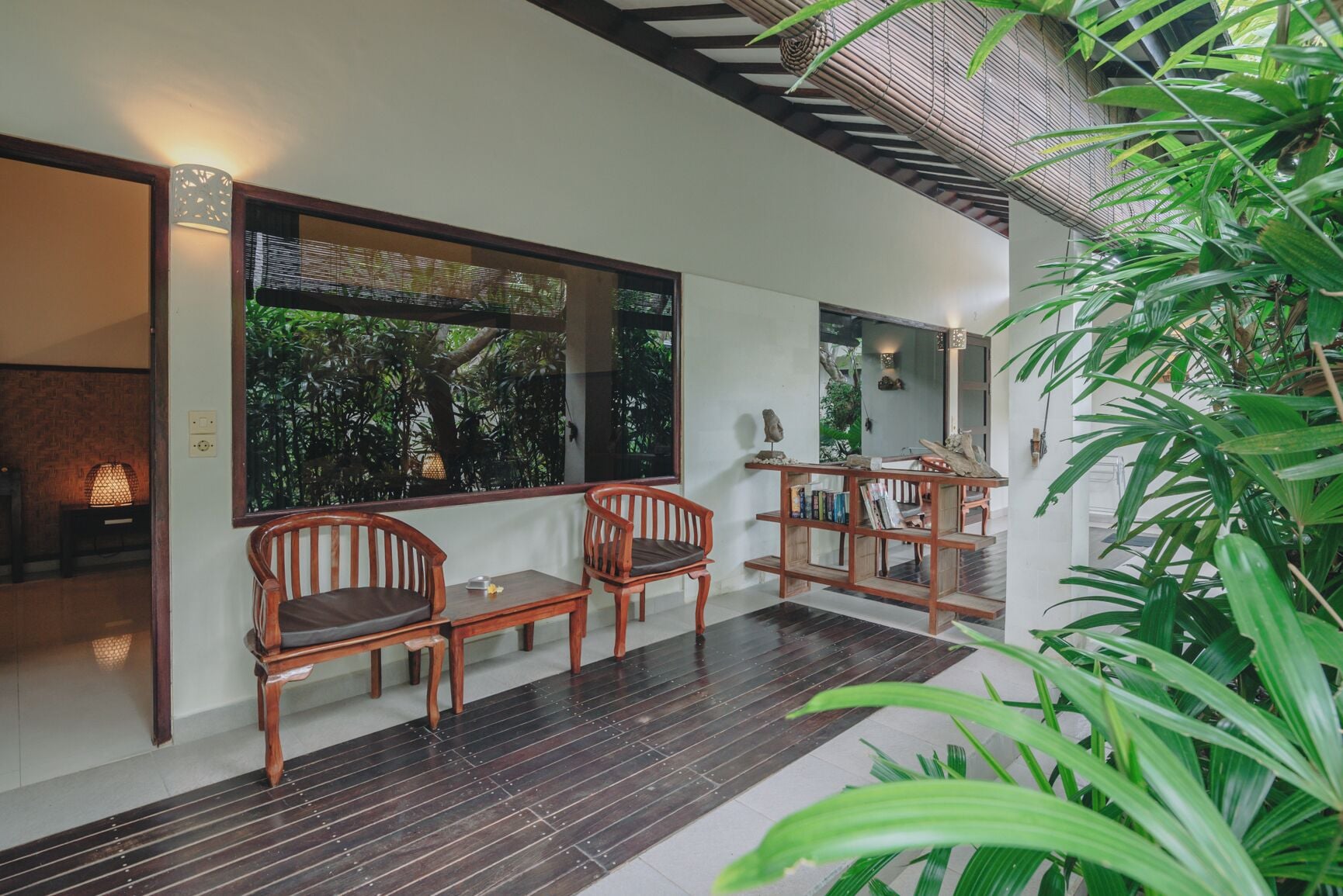 Photo - Frangipani Beach Hotel