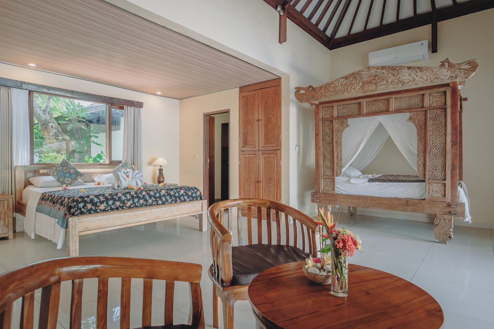 Photo - Frangipani Beach Hotel