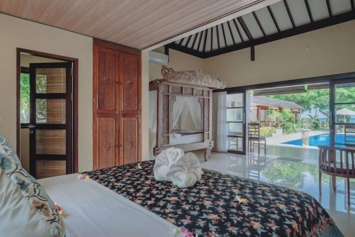 Minibar, safe på rommet, skrivebord og wi-fi (inkludert)