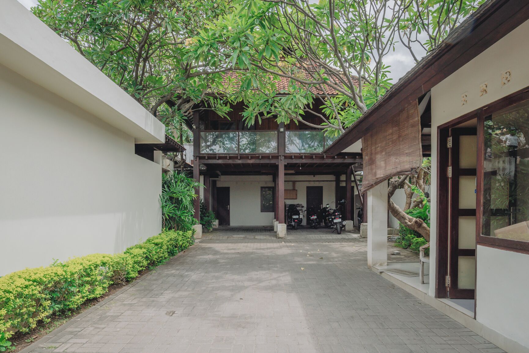 Photo - Frangipani Beach Hotel