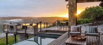 Tamodi Lodge and Stables