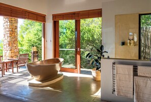 Phòng Suite | Bồn tắm ngâm