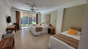 ห้องทริปเปิล | ตู้นิรภัยในห้องพัก, Wi-Fi ฟรี